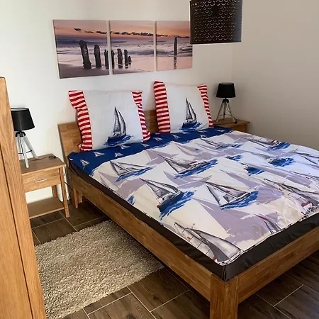 Suenn Tied Apartment Kuehlungsborn